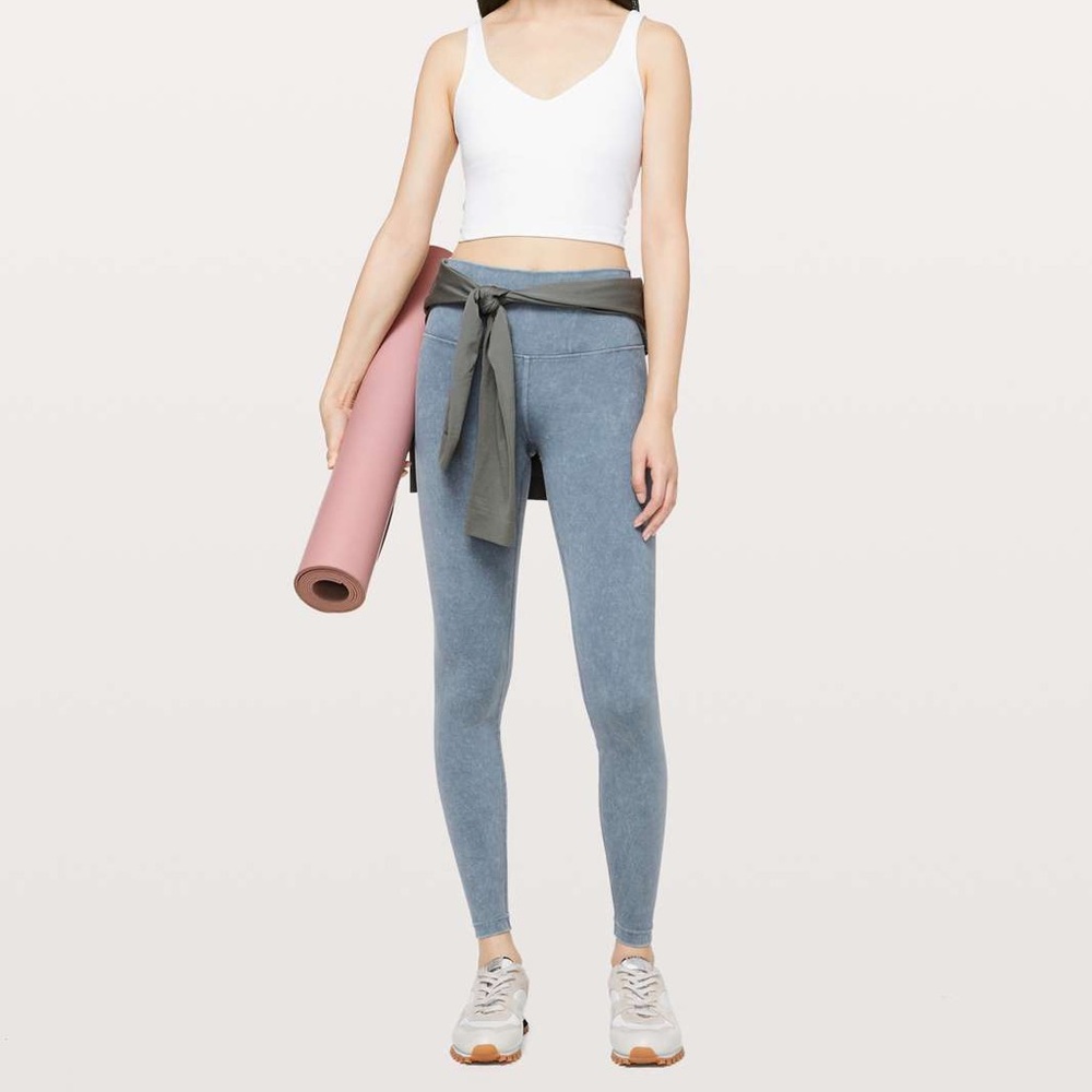 Lululemon Wunder Under Tight Size 4 Full on Luxtreme